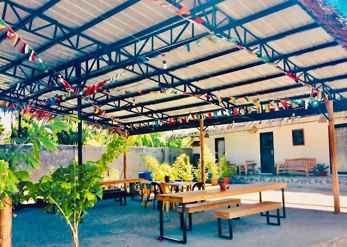 The Hangover Hostel Moalboal